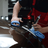 Polishing car